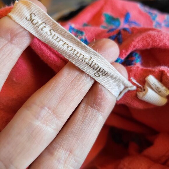 Soft Surroundings embroidered off shoulder top - Picture 6 of 6